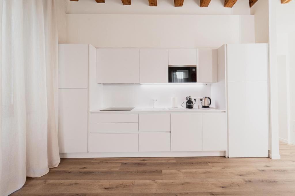 Flores Home Верона Экстерьер фото